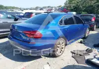 2017 Volkswagen Passat photo