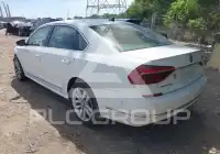 2017 Volkswagen Passat photo