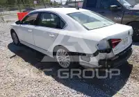 2017 Volkswagen Passat фото