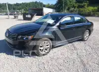 2017 Volkswagen Passat photo