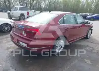 2017 Volkswagen Passat фото