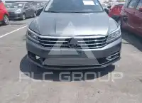 2017 Volkswagen Passat photo