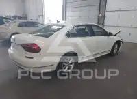 2017 Volkswagen Passat photo