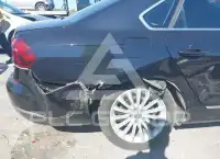 2017 Volkswagen Passat фото