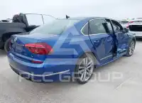2017 Volkswagen Passat фото