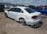 2017 Volkswagen Passat фото