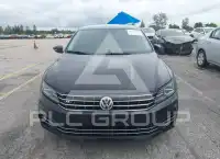 2017 Volkswagen Passat фото