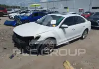 2017 Volkswagen Passat фото