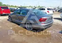 2017 Volkswagen Passat photo