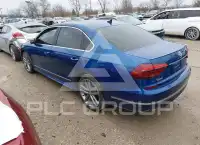 2017 Volkswagen Passat photo