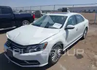 2017 Volkswagen Passat фото