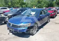 2017 Volkswagen Passat photo