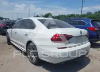 2017 Volkswagen Passat photo