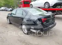 2017 Volkswagen Passat photo