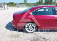 2017 Volkswagen Passat фото