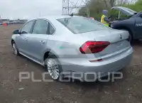 2017 Volkswagen Passat photo