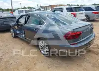 2017 Volkswagen Passat фото