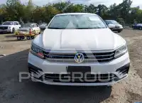 2017 Volkswagen Passat photo