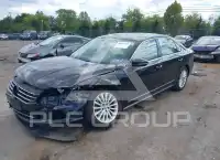 2017 Volkswagen Passat photo