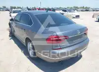 2017 Volkswagen Passat фото