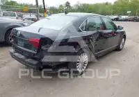 2017 Volkswagen Passat photo