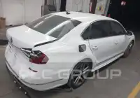 2017 Volkswagen Passat фото