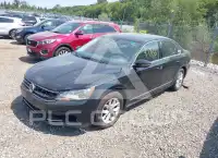 2017 Volkswagen Passat фото