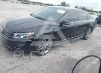 2017 Volkswagen Passat фото