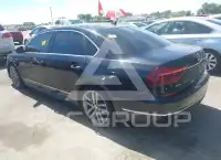 2017 Volkswagen Passat фото