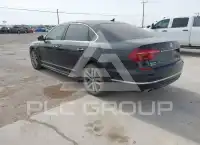 2017 Volkswagen Passat фото