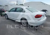 2017 Volkswagen Passat фото