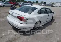 2017 Volkswagen Passat фото