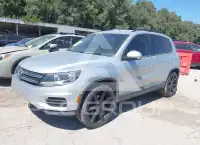 2017 Volkswagen Tiguan photo