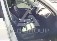 2017 Volkswagen Tiguan фото