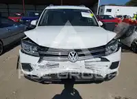 2017 Volkswagen Tiguan photo