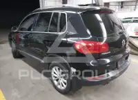 2017 Volkswagen Tiguan photo