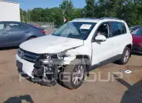 2017 Volkswagen Tiguan photo