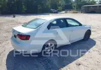 2017 Volkswagen Jetta фото