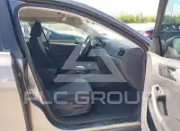 2017 Volkswagen Jetta фото