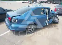 2017 Volkswagen Jetta фото
