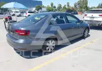 2017 Volkswagen Jetta фото