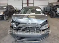 2017 Volkswagen Jetta photo