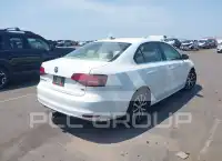 2017 Volkswagen Jetta фото