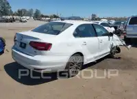 2017 Volkswagen Jetta фото