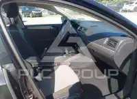 2017 Volkswagen Jetta photo