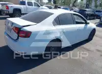 2017 Volkswagen Jetta фото