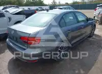 2017 Volkswagen Jetta фото