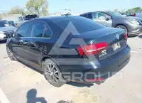 2017 Volkswagen Jetta photo