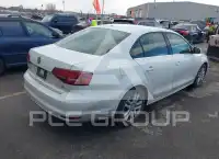 2017 Volkswagen Jetta фото
