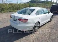 2017 Volkswagen Jetta photo